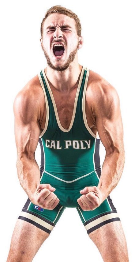 Scholarship Program | Mustang Wrestling Foundation